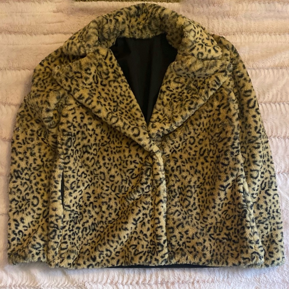 Kendall & Kylie Reversible Leopard Print Sherpa Jacket, Size Small